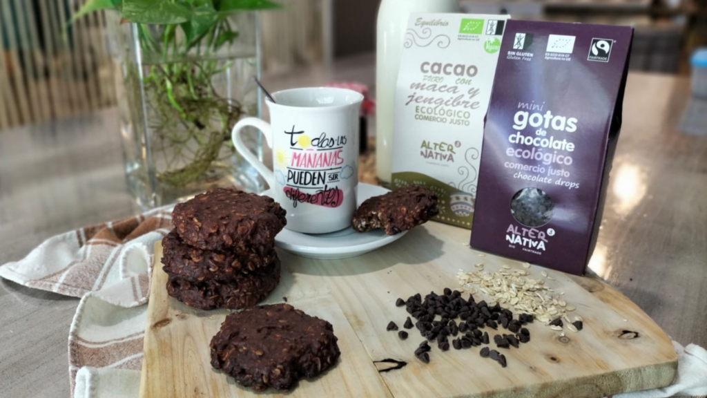 CHOCOLATE MUFFINS WITH GINGER, MACA AND BANANA