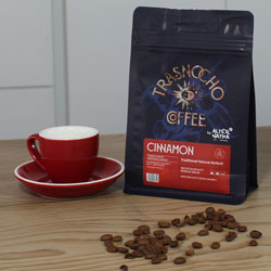 Café keto en grano con canela