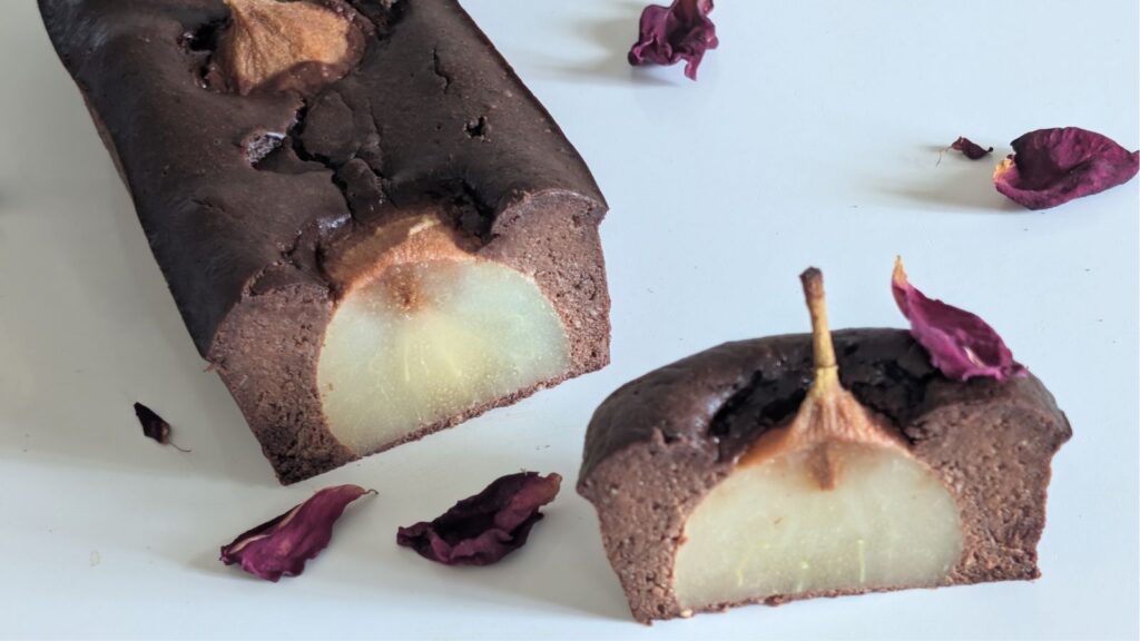 Receta - Pastel de cacao chai y pera