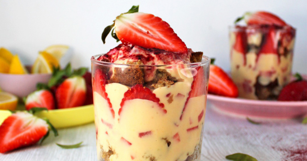 Deconstructed Strawberry Lemon Cake Recipe - AlterNativa3