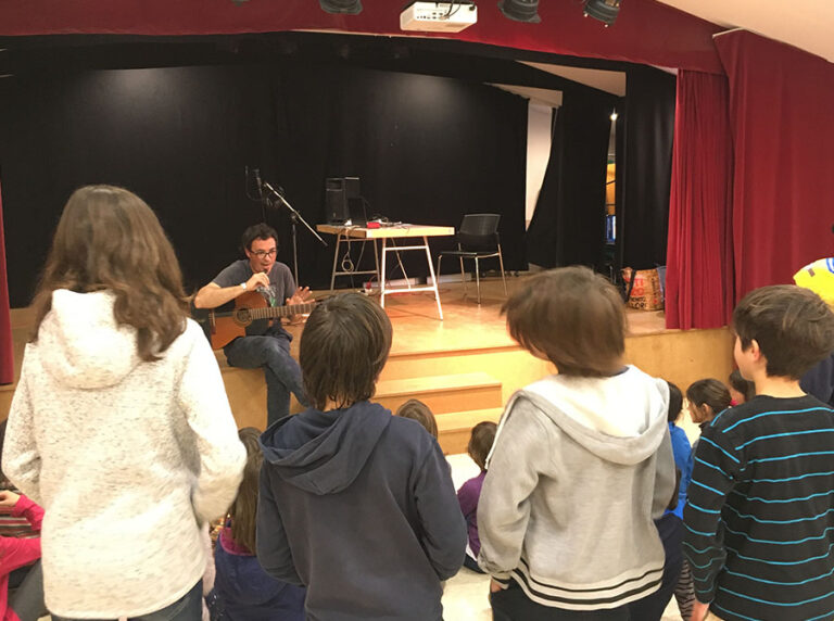 Aprende comercio justo con la musica