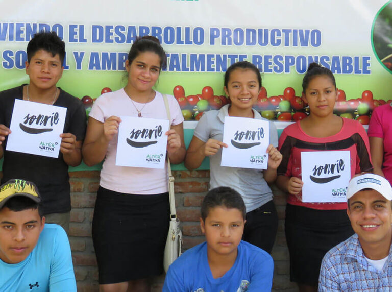 Becas para jóvenes de las comunidades rurales de el tuma la dalia, para su desarrollo económico-social y cultural